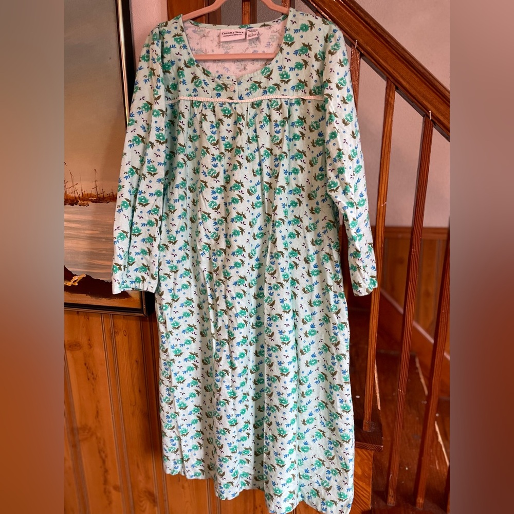 Vintage Cottage Store Floral Long Sleeve Nightgown Pajama, Women’s L cotton